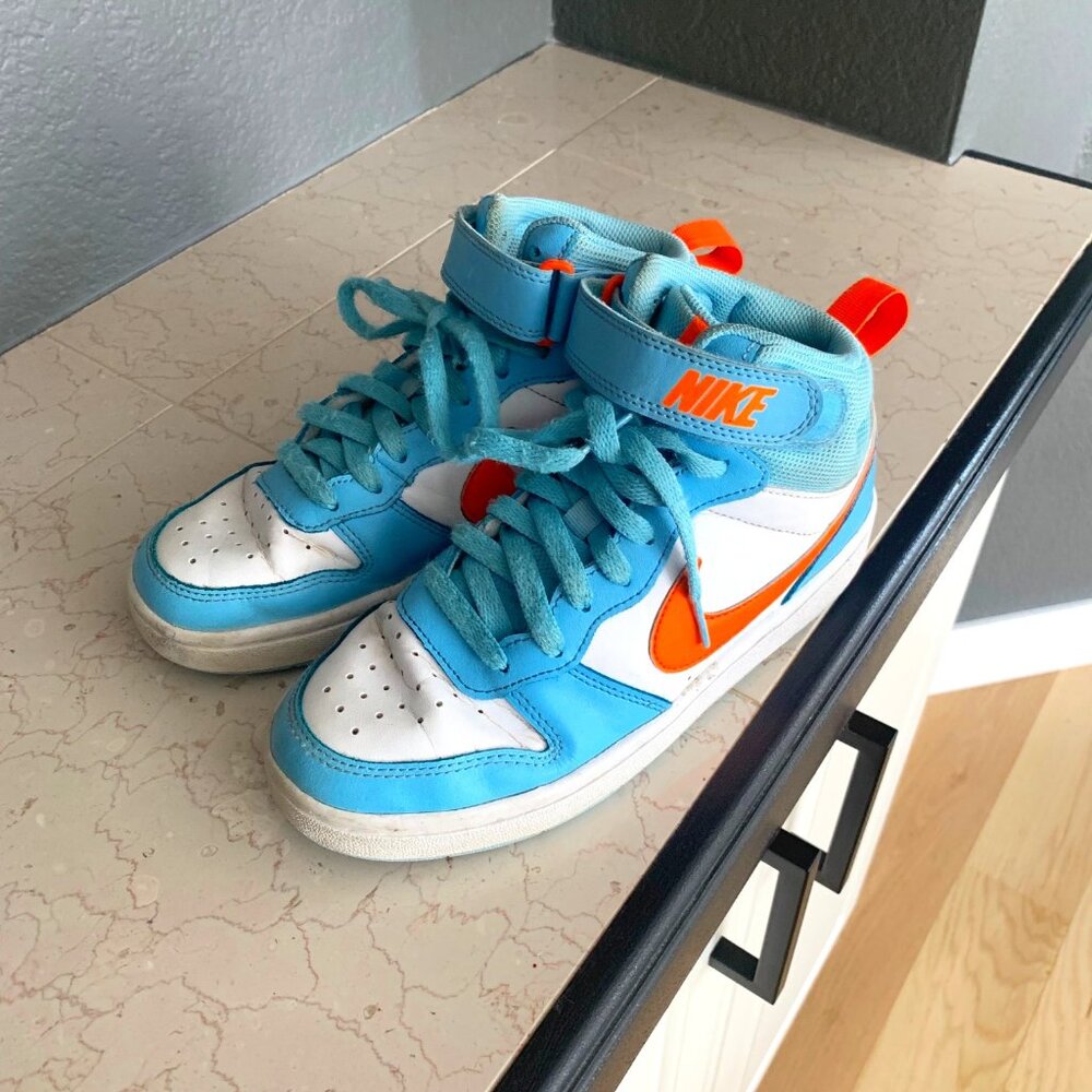Nike Court Borough Mid 2 Boys Sneakers – Light Blue & Orange – Size 4.5